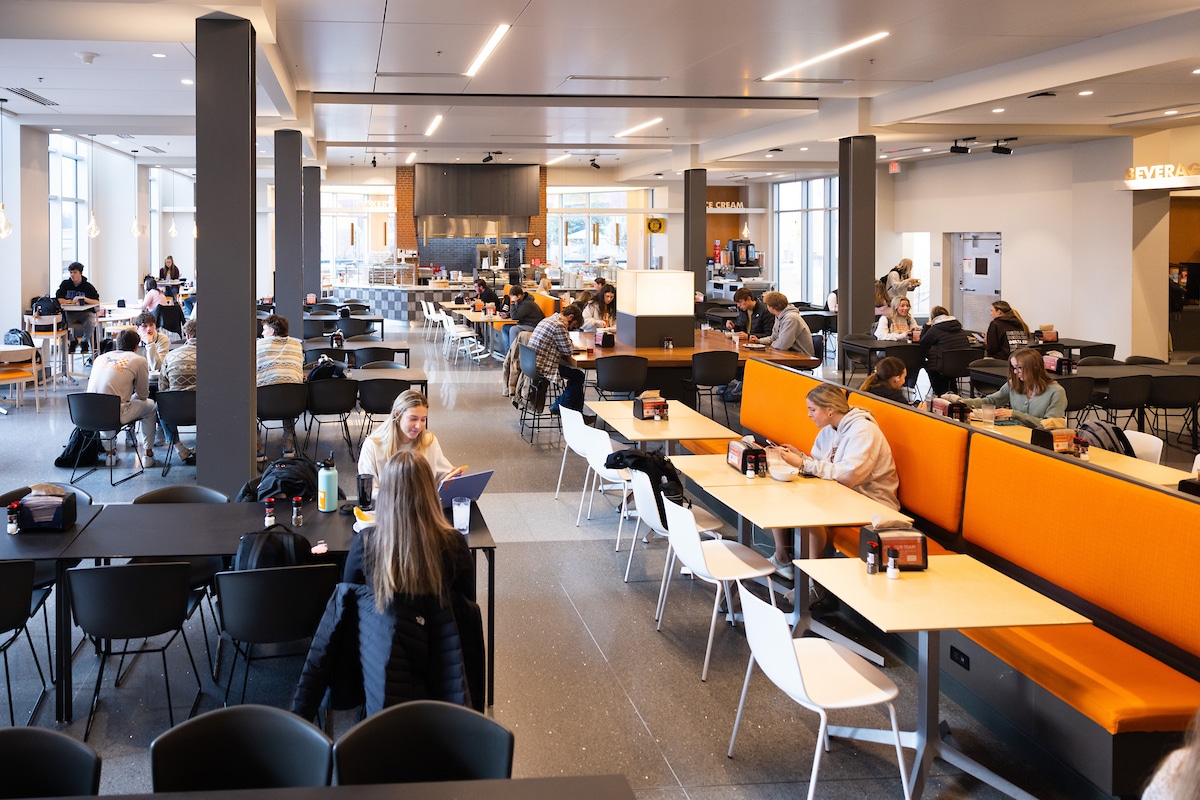 Students have breakfast inside the Rocky Top Dining Hall.