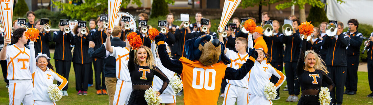 Smokey and the UT Spirit Squad lead students in cheers during the Homecoming Kick-Off celebrations at HSS Plaza on October 17, 2022. Photo by Steven Bridges/University of Tennessee.